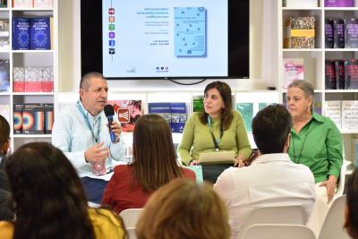 Especialistas buscan reivindicar el concepto de Interseccionalidad